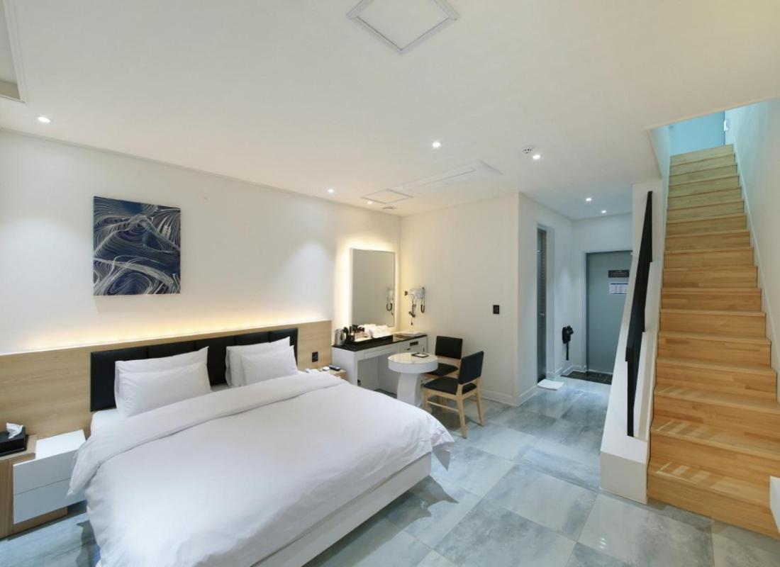 Wj Hotel Pool House Wonju Exterior foto