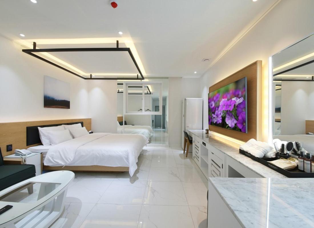 Wj Hotel Pool House Wonju Exterior foto